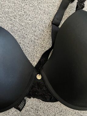 Black Lace-Trim T-Shirt Bra - Women Intimates